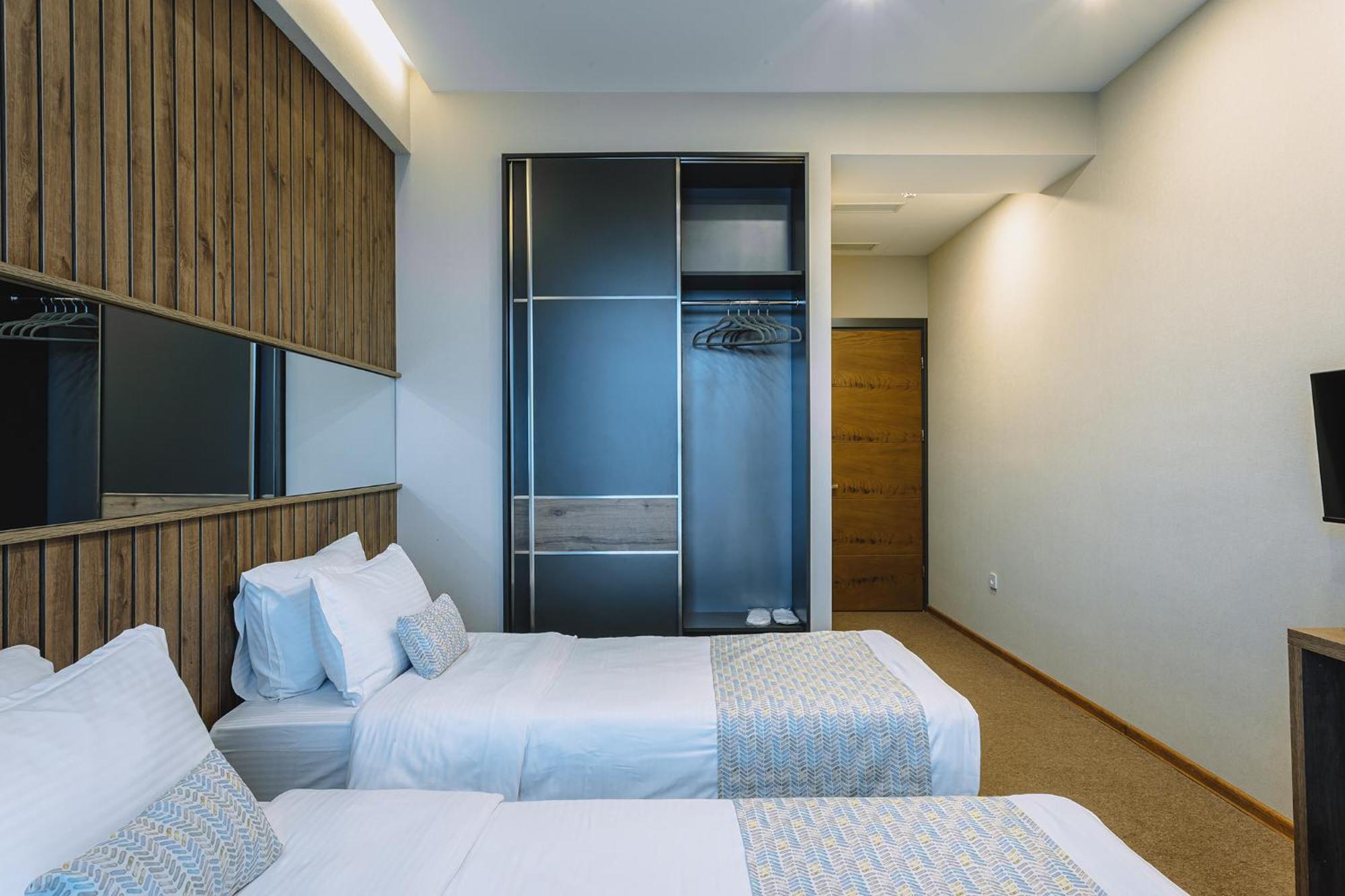 Otel Sky Station